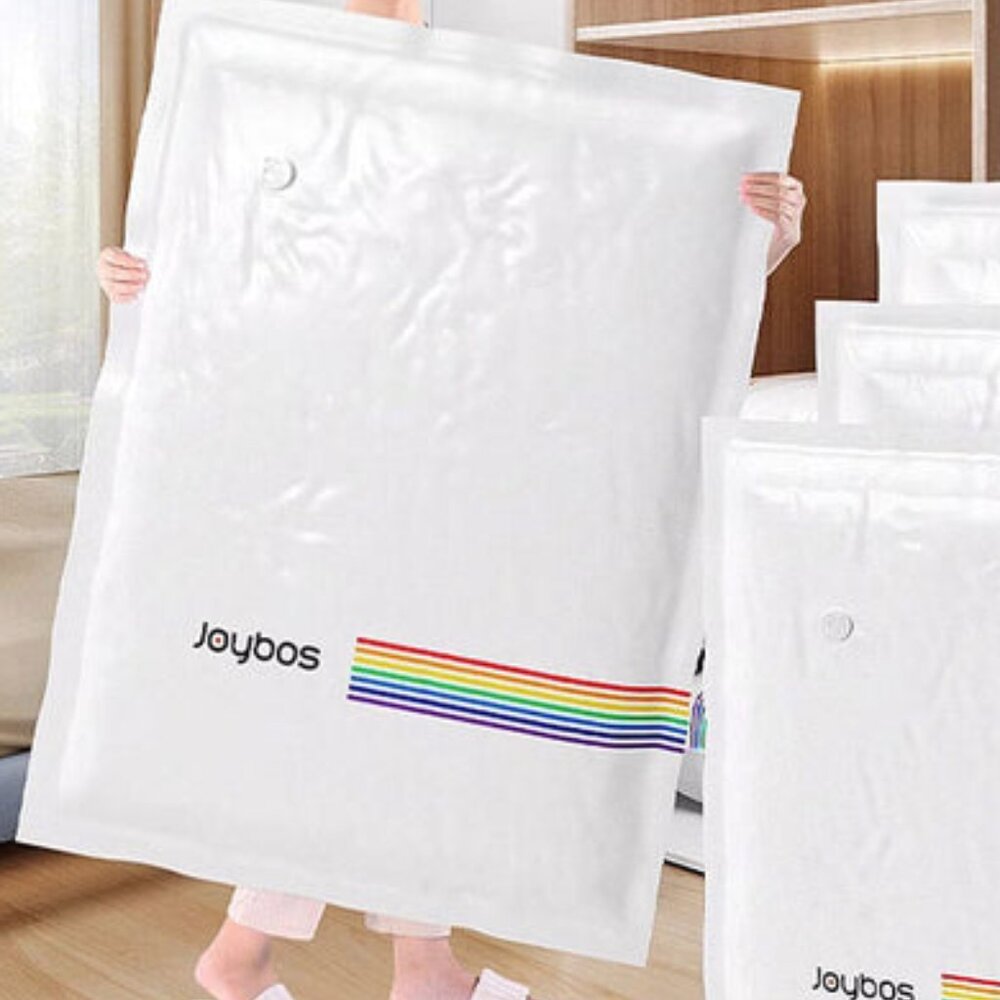 4 HUGE Vacuum Storage Bags NEW